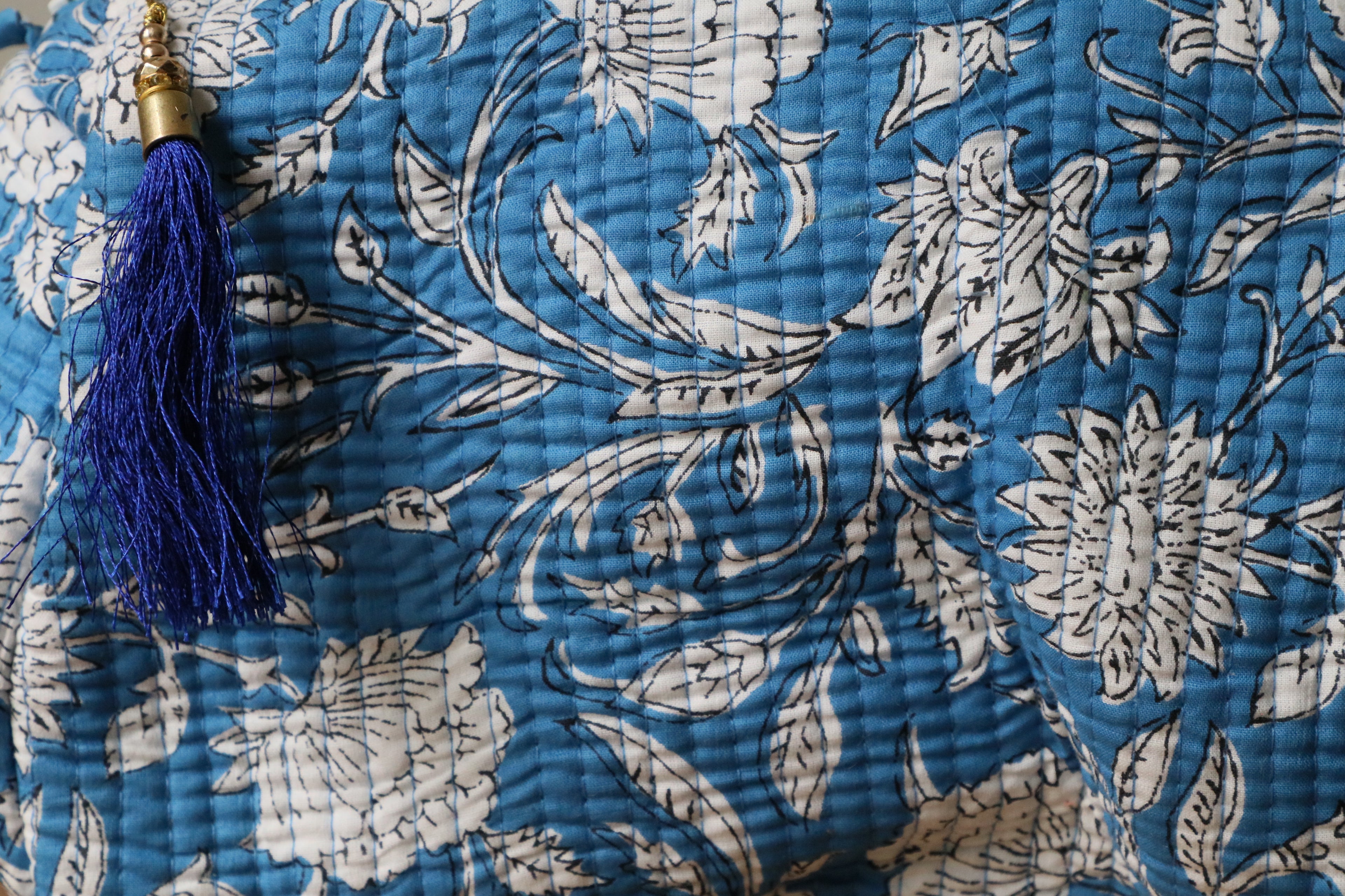 Quilted Puffy Wash Bag Set of 3 – Aesthetic Makeup & Toiletry Bags UK, Block Print Cotton Travel Pouches ,Made in India- Blue Floral Print