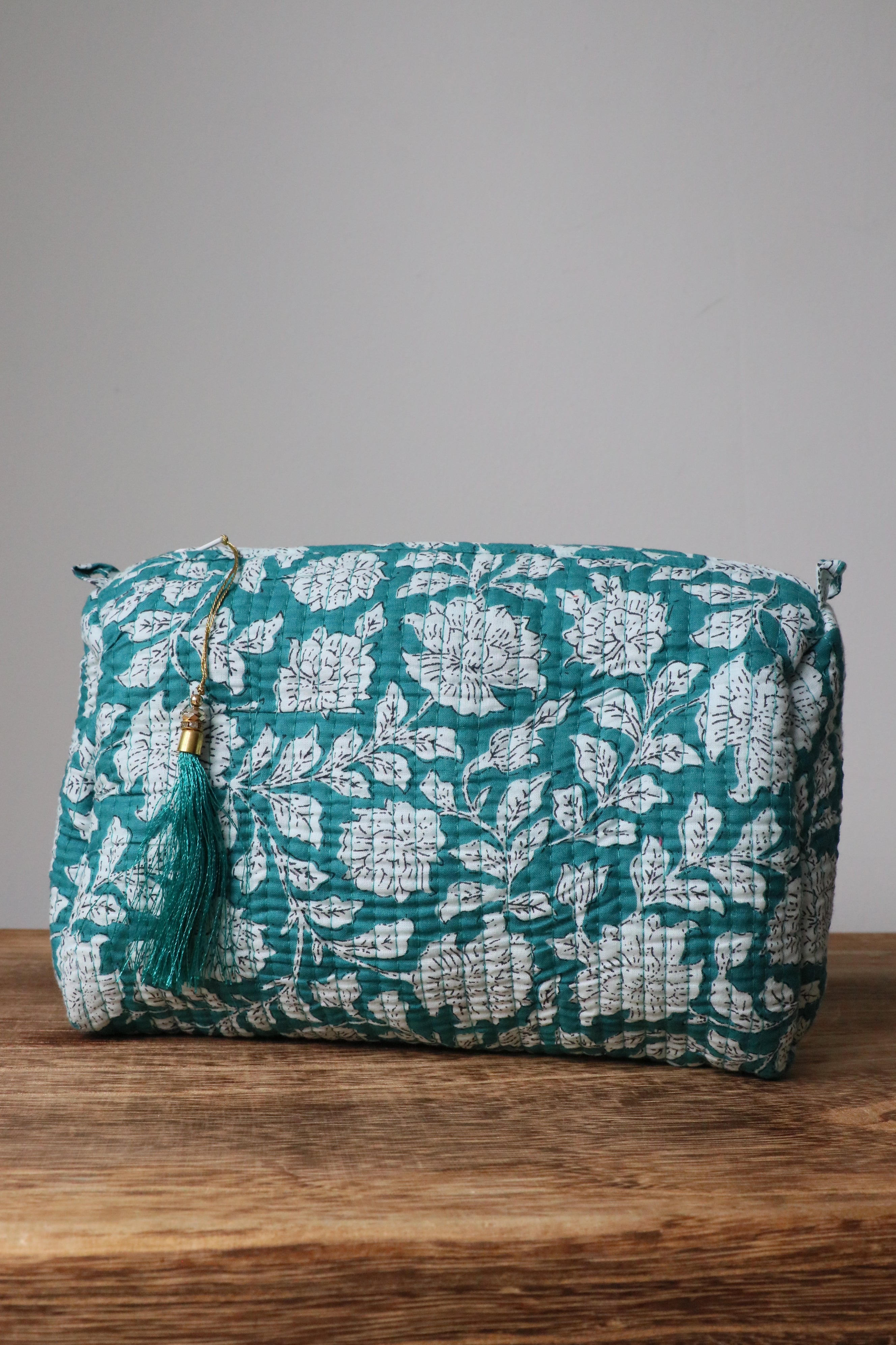 Quilted Puffy Wash Bag Set of 3 – Aesthetic Makeup & Toiletry Bags UK, Block Print Cotton Travel Pouches ,Made in India- Green Floral